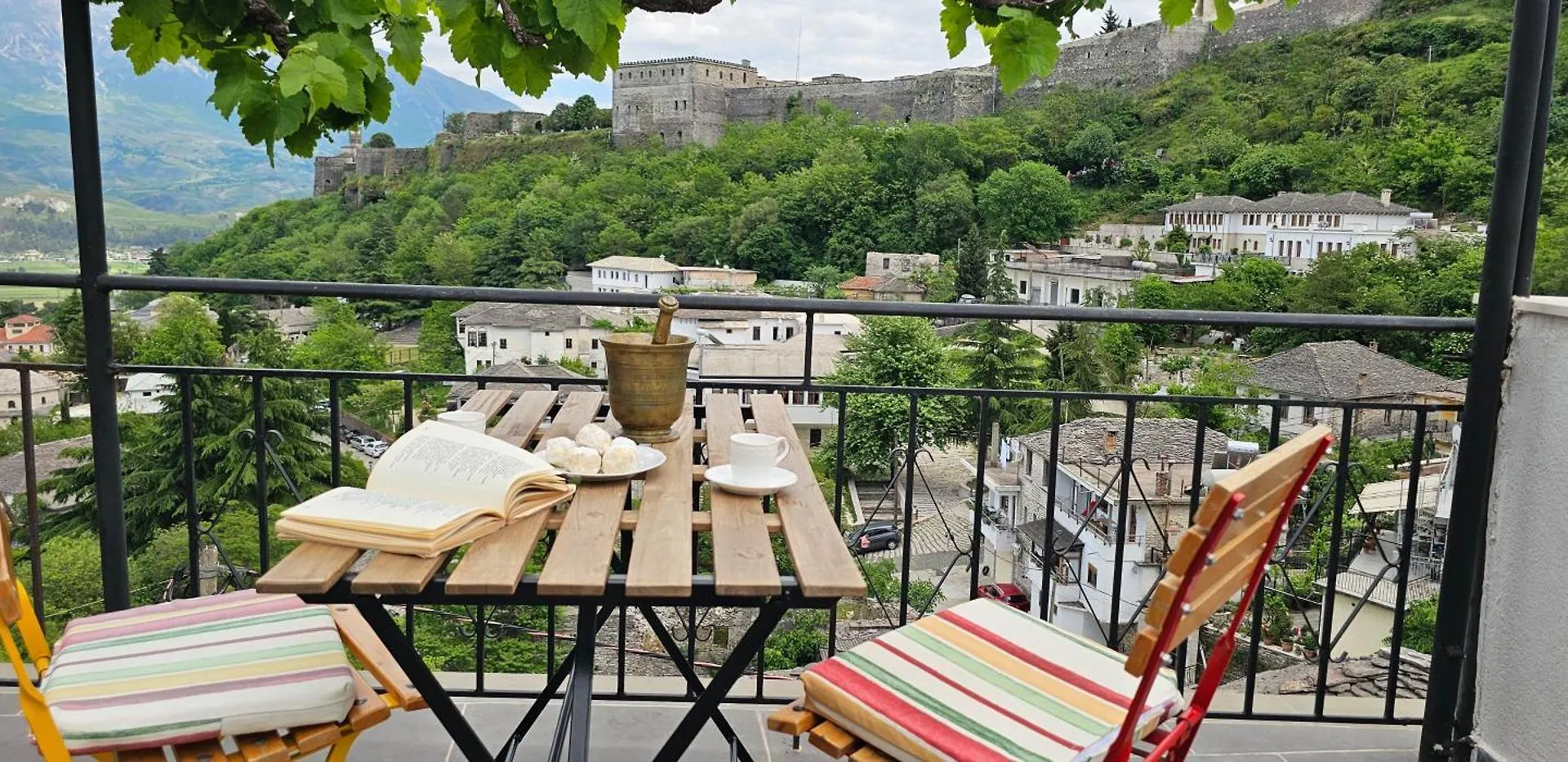 Belaj'S House Hotel Gjirokastër 0*,