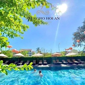 ***** Hotel Allegro . A Little Luxury & Vietnam